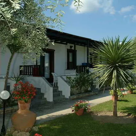 Ξενοδοχείο με διαμερίσματα δάφνη Λιμένας